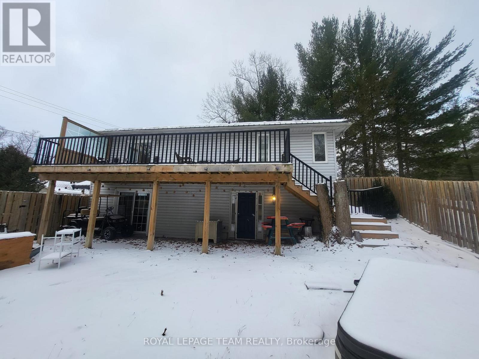 7706 Alfred Street, Lambton Shores, Ontario  N0M 2L0 - Photo 5 - X12663768