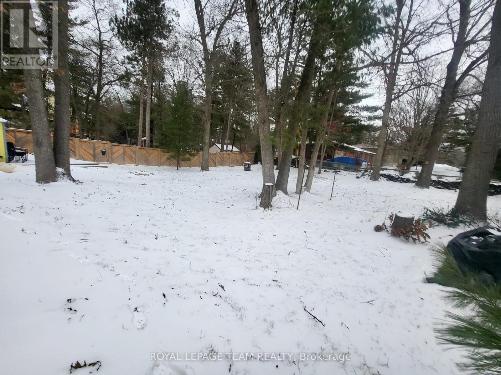 7706 Alfred Street, Lambton Shores, Ontario  N0M 2L0 - Photo 7 - X12663768