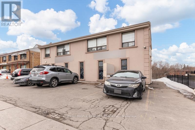 3042 Keele Street, Toronto (Downsview-Roding-Cfb), Ontario  M3M 2H5 - Photo 2 - W12888780