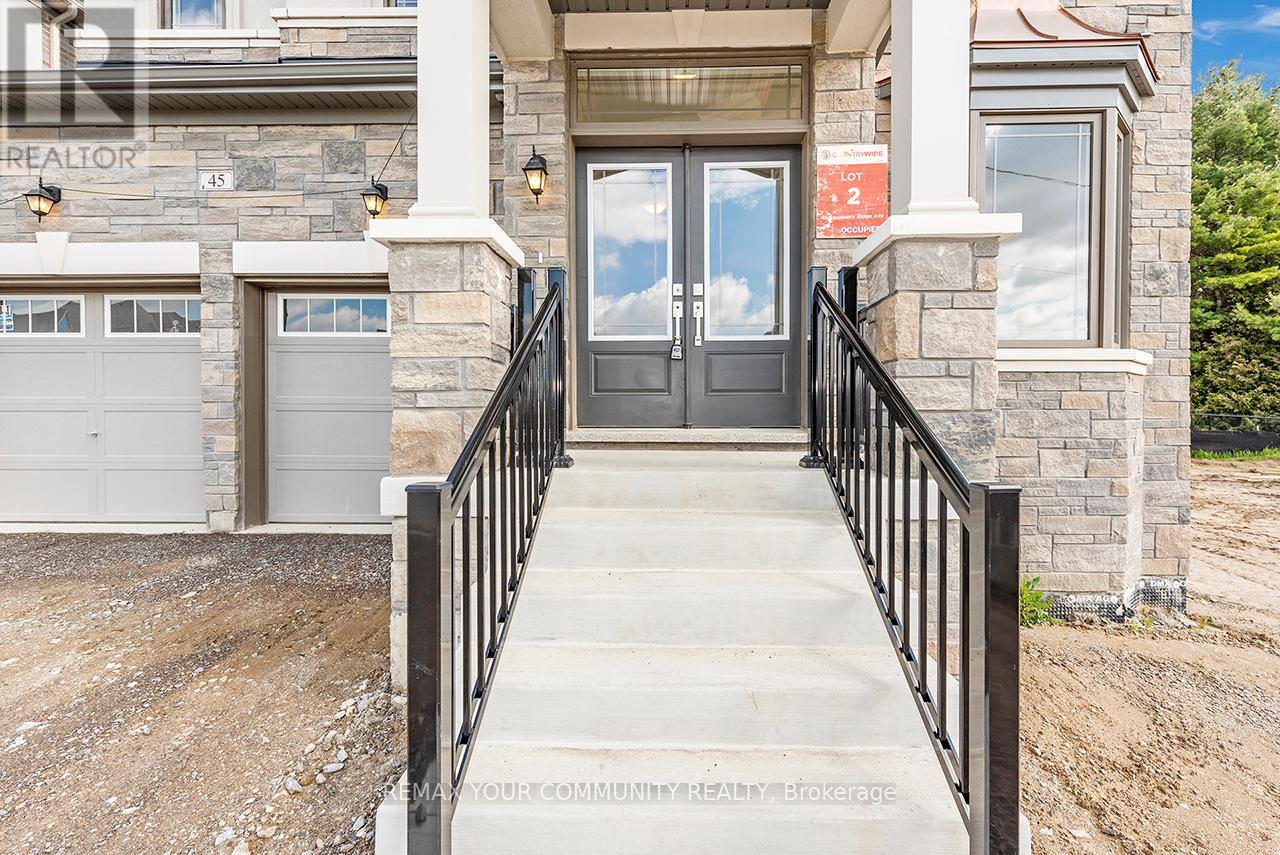 45 Raspberry Ridge Avenue, Caledon, Ontario  L7C 4M9 - Photo 4 - W12888836