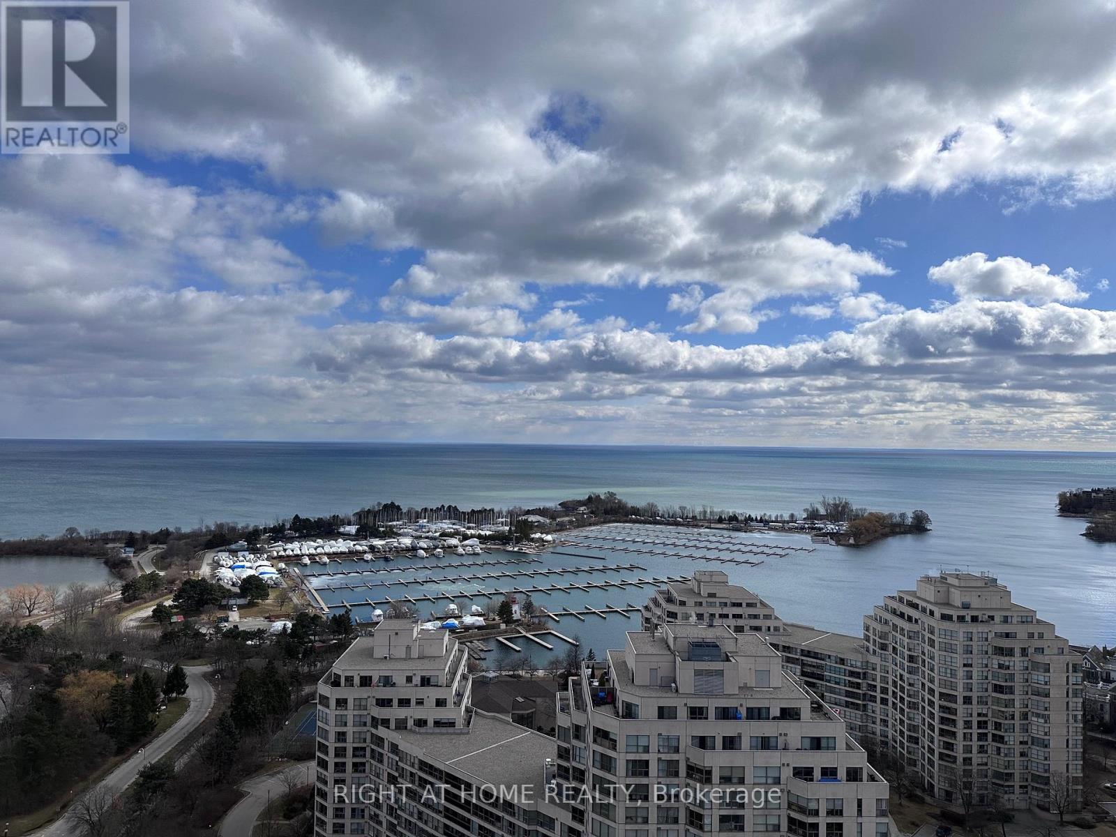 2707 - 2240 Lakeshore Boulevard W, Toronto, Ontario  M8V 0B1 - Photo 2 - W12888840