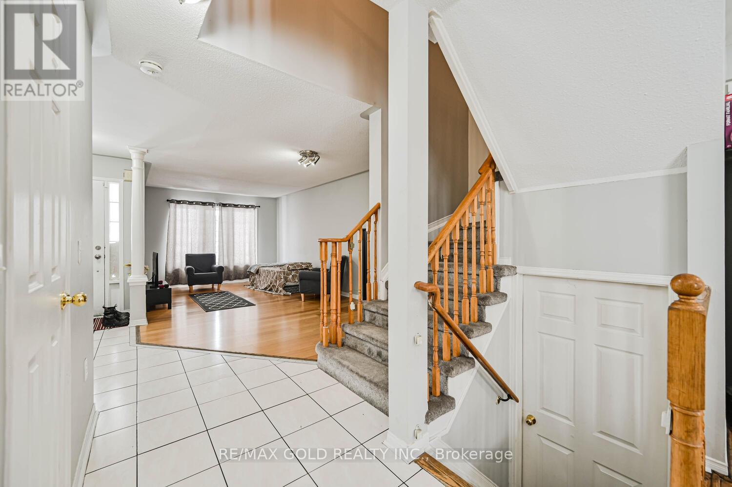 24 Seaside Circle, Brampton (Sandringham-Wellington), Ontario  L6R 2G7 - Photo 13 - W12888882