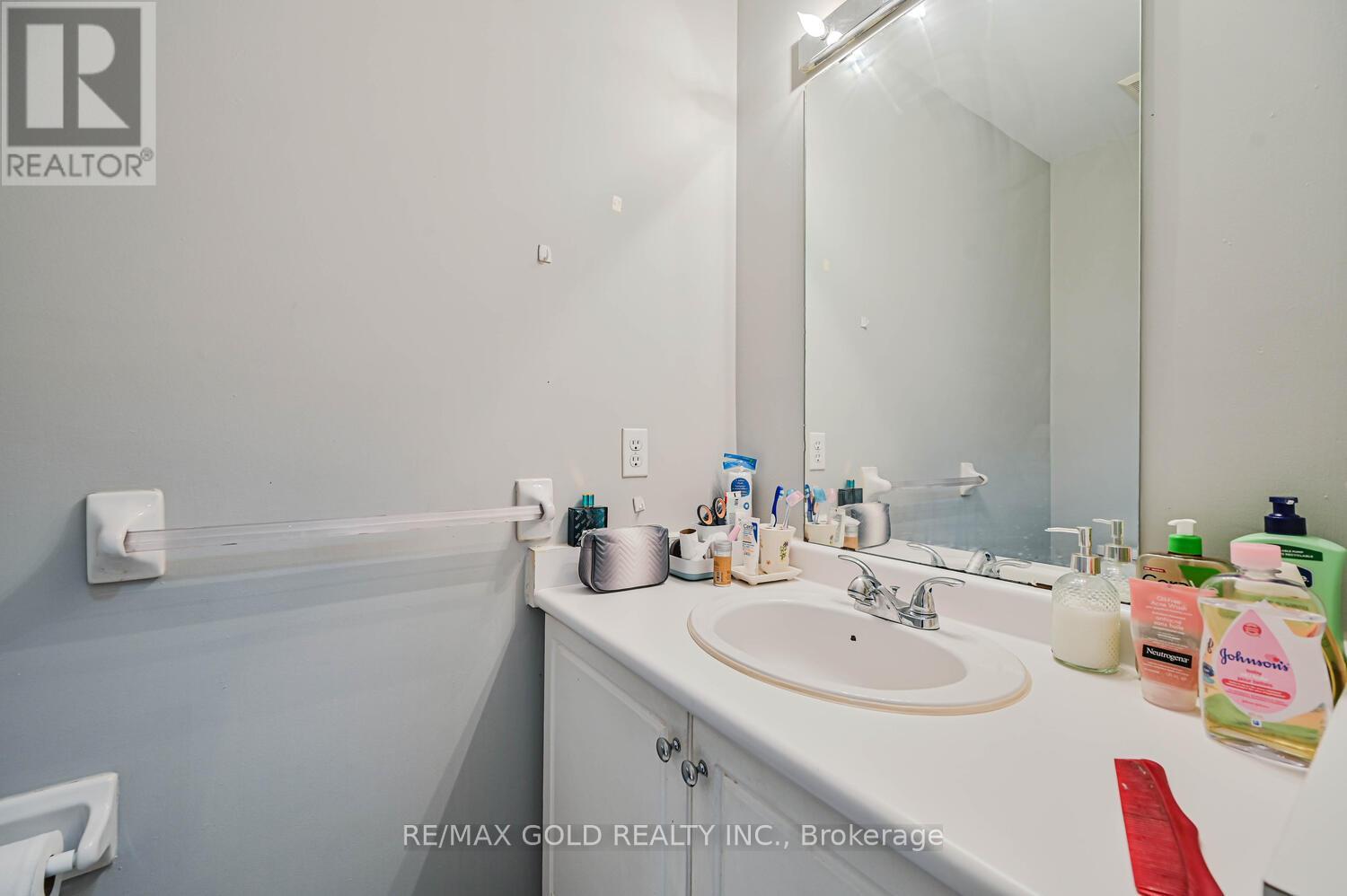 24 Seaside Circle, Brampton (Sandringham-Wellington), Ontario  L6R 2G7 - Photo 19 - W12888882