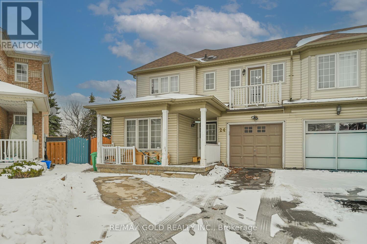 24 Seaside Circle, Brampton (Sandringham-Wellington), Ontario  L6R 2G7 - Photo 2 - W12888882