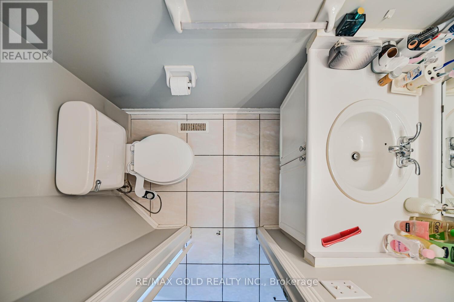 24 Seaside Circle, Brampton (Sandringham-Wellington), Ontario  L6R 2G7 - Photo 20 - W12888882