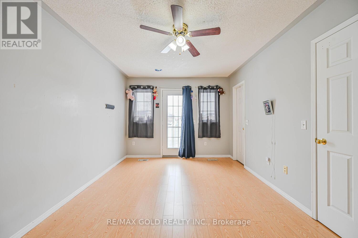 24 Seaside Circle, Brampton (Sandringham-Wellington), Ontario  L6R 2G7 - Photo 22 - W12888882