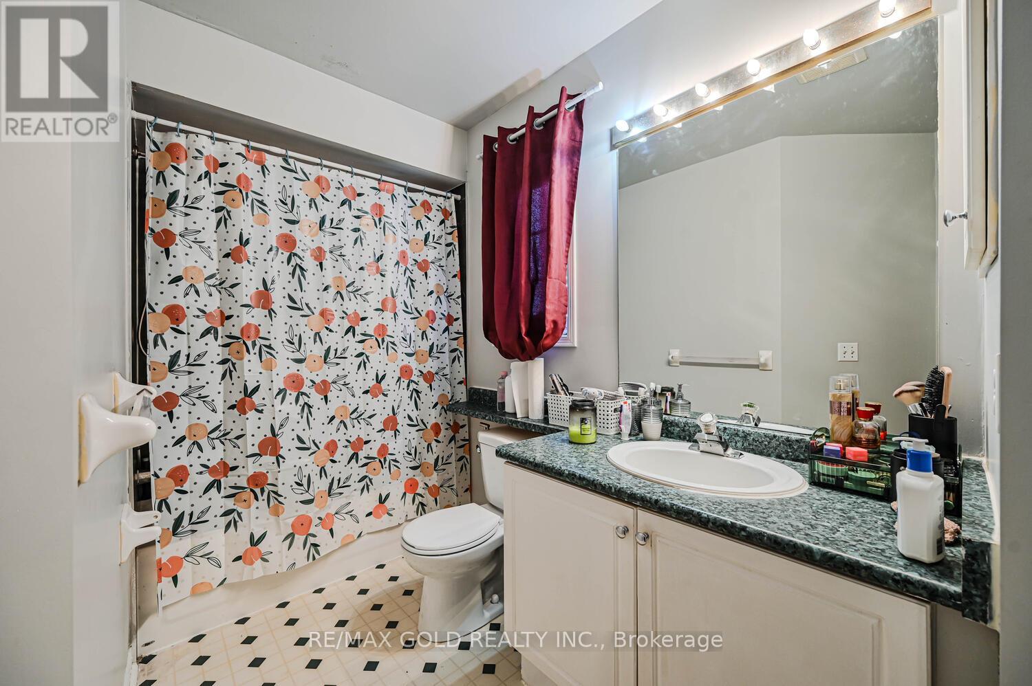 24 Seaside Circle, Brampton (Sandringham-Wellington), Ontario  L6R 2G7 - Photo 33 - W12888882