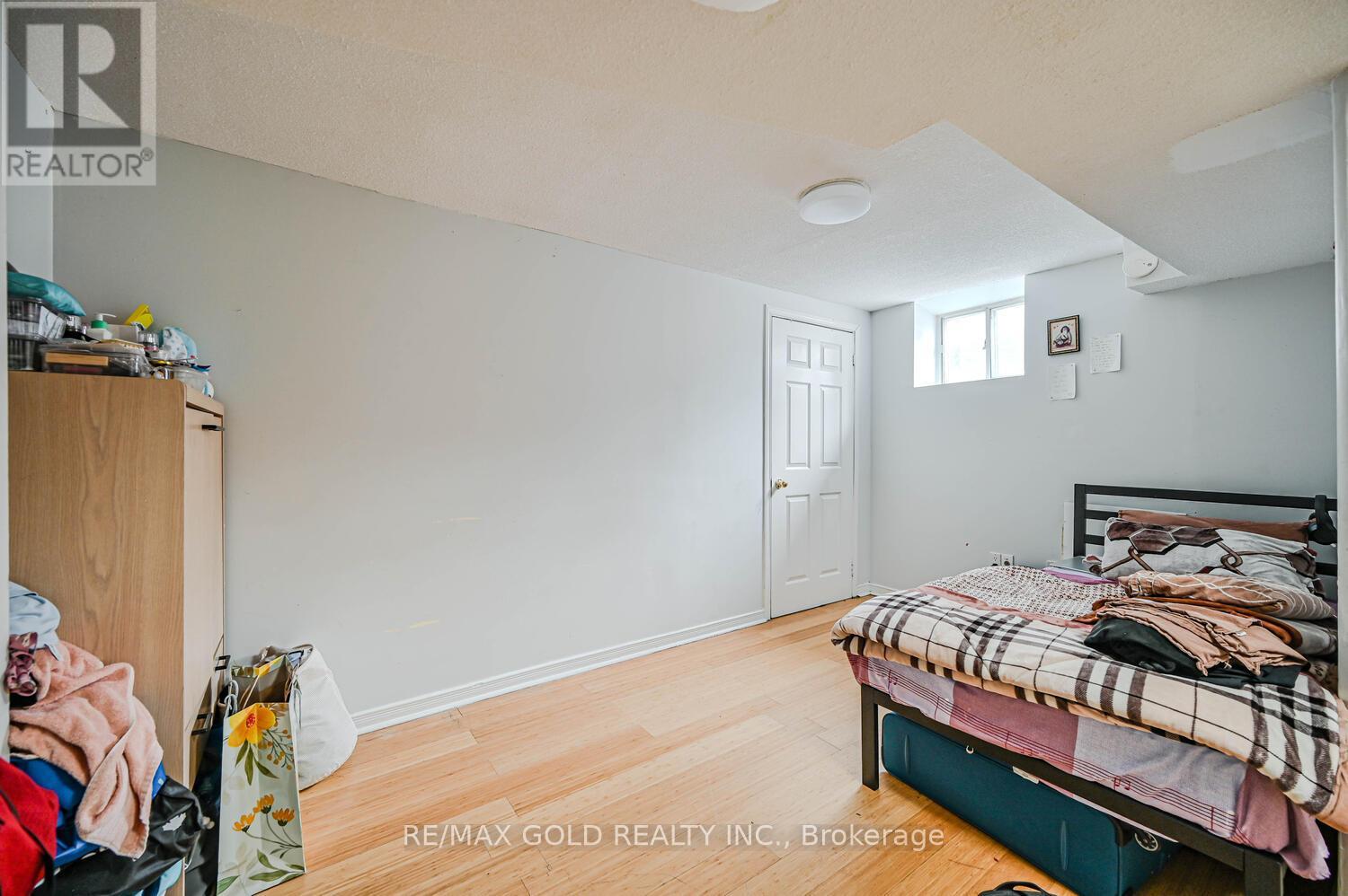 24 Seaside Circle, Brampton (Sandringham-Wellington), Ontario  L6R 2G7 - Photo 35 - W12888882