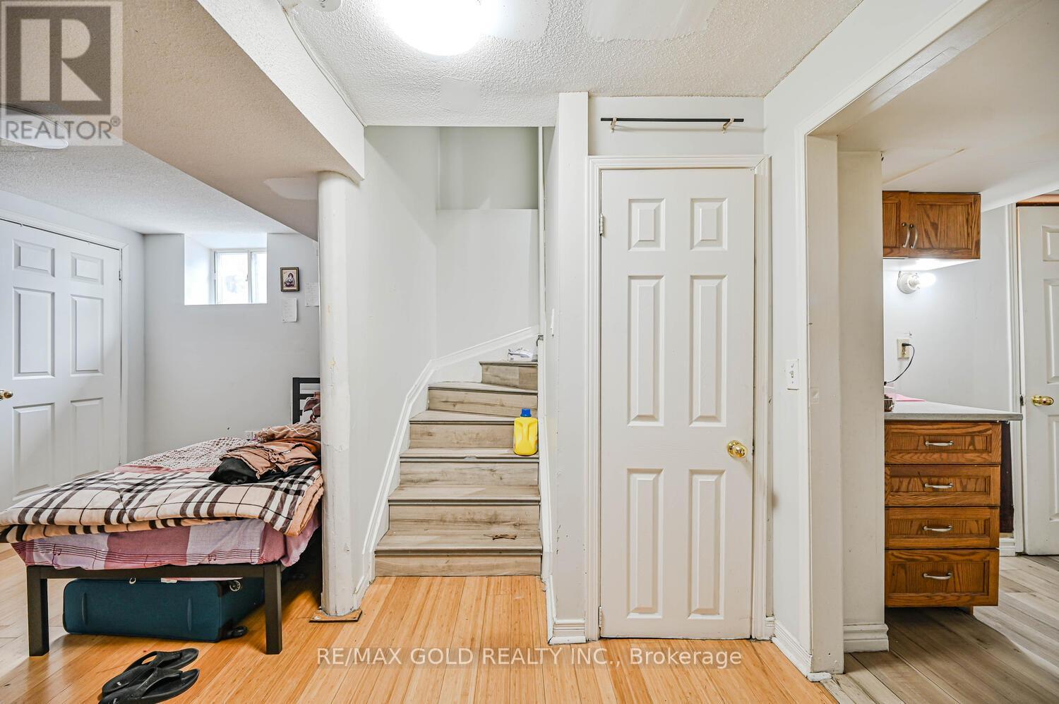 24 Seaside Circle, Brampton (Sandringham-Wellington), Ontario  L6R 2G7 - Photo 36 - W12888882
