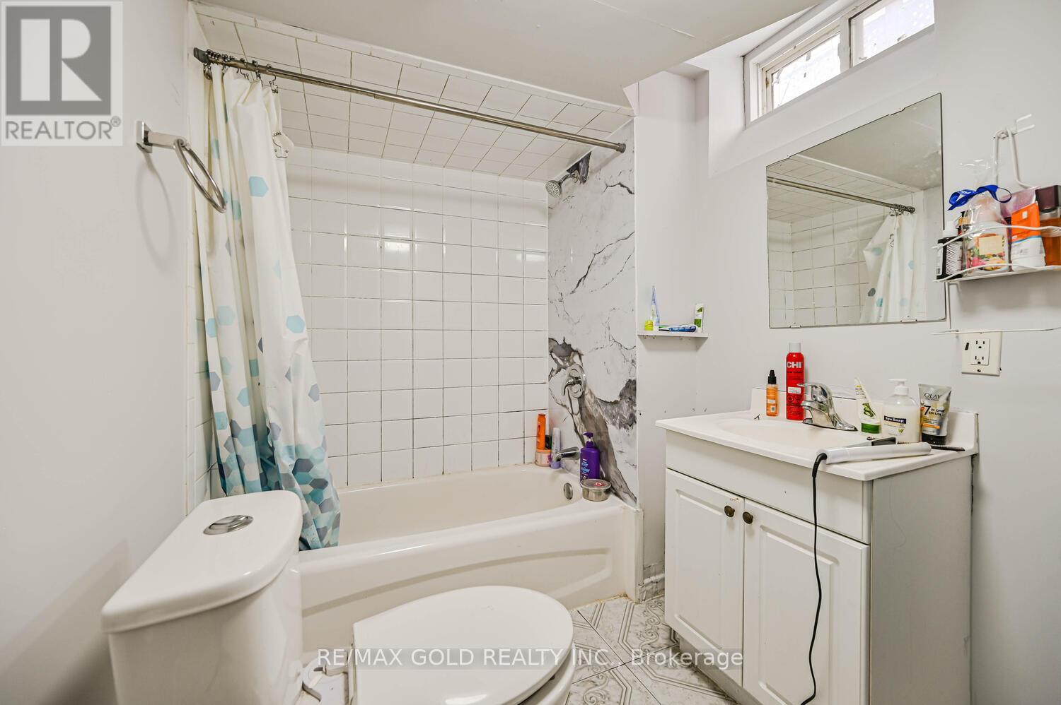 24 Seaside Circle, Brampton (Sandringham-Wellington), Ontario  L6R 2G7 - Photo 41 - W12888882