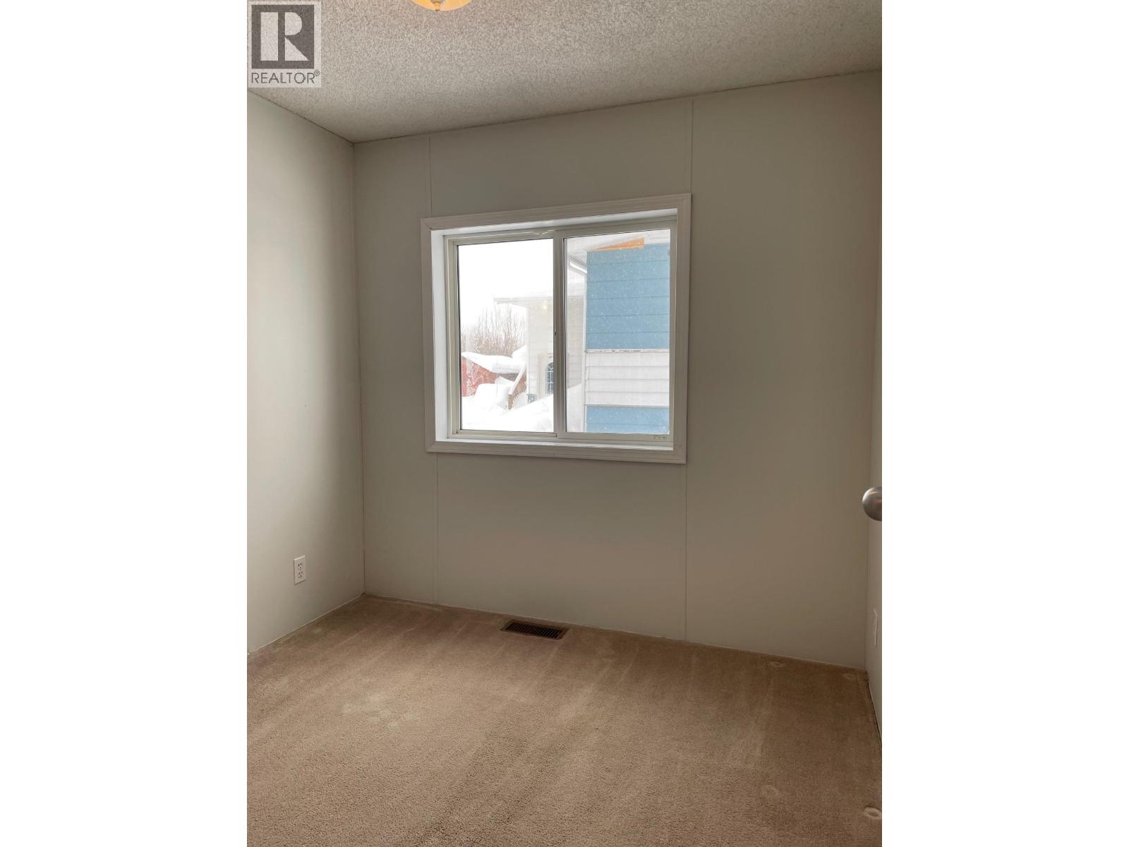 5256 42 Street, Fort Nelson, British Columbia  V0C 1R0 - Photo 12 - R3097097