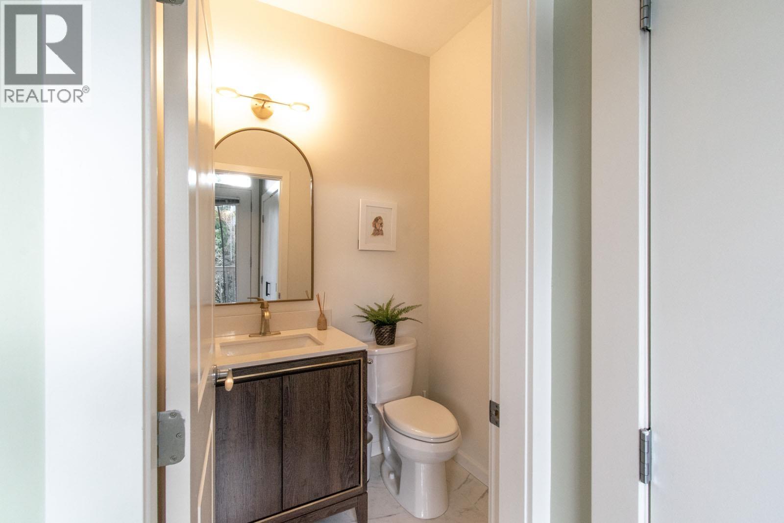 2 40632 Government Road, Squamish, British Columbia  V8B 0M7 - Photo 4 - R3076041