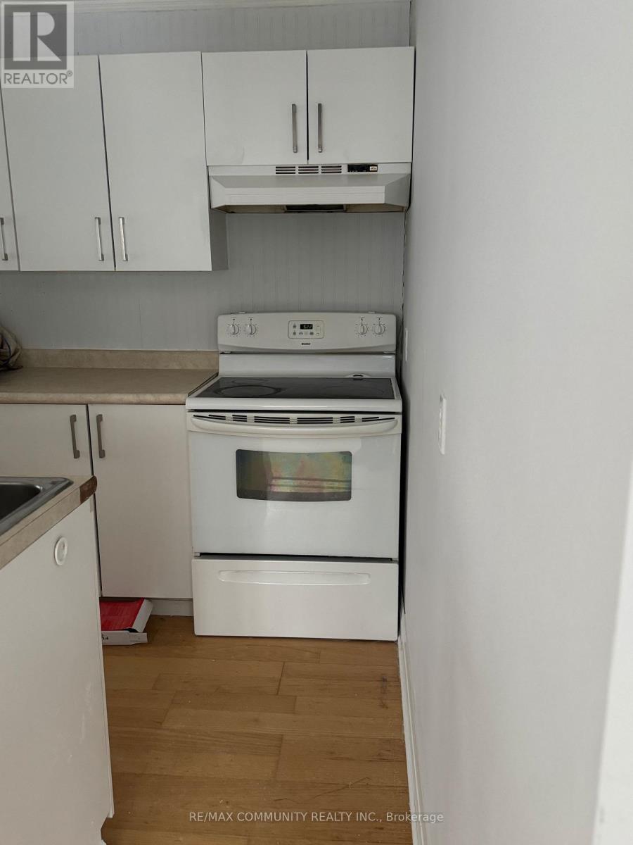 61 Adelaide Street S, Kawartha Lakes (Lindsay), Ontario  K9V 3J6 - Photo 8 - X12888776