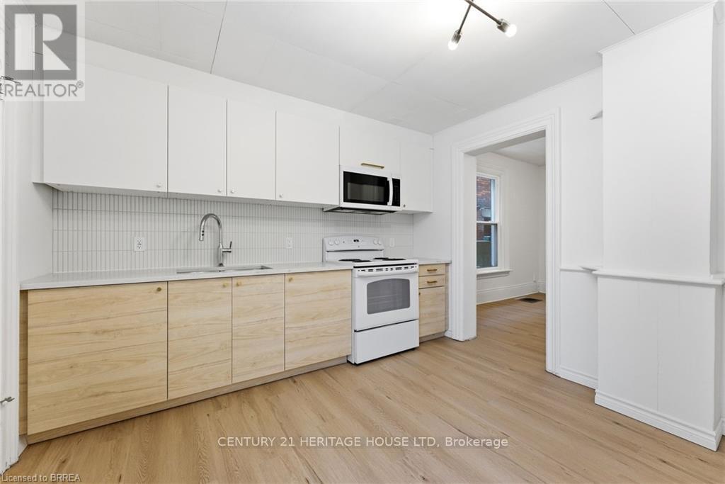 174-176 Darling Street, Brantford, Ontario  N3S 3W6 - Photo 15 - X12888842