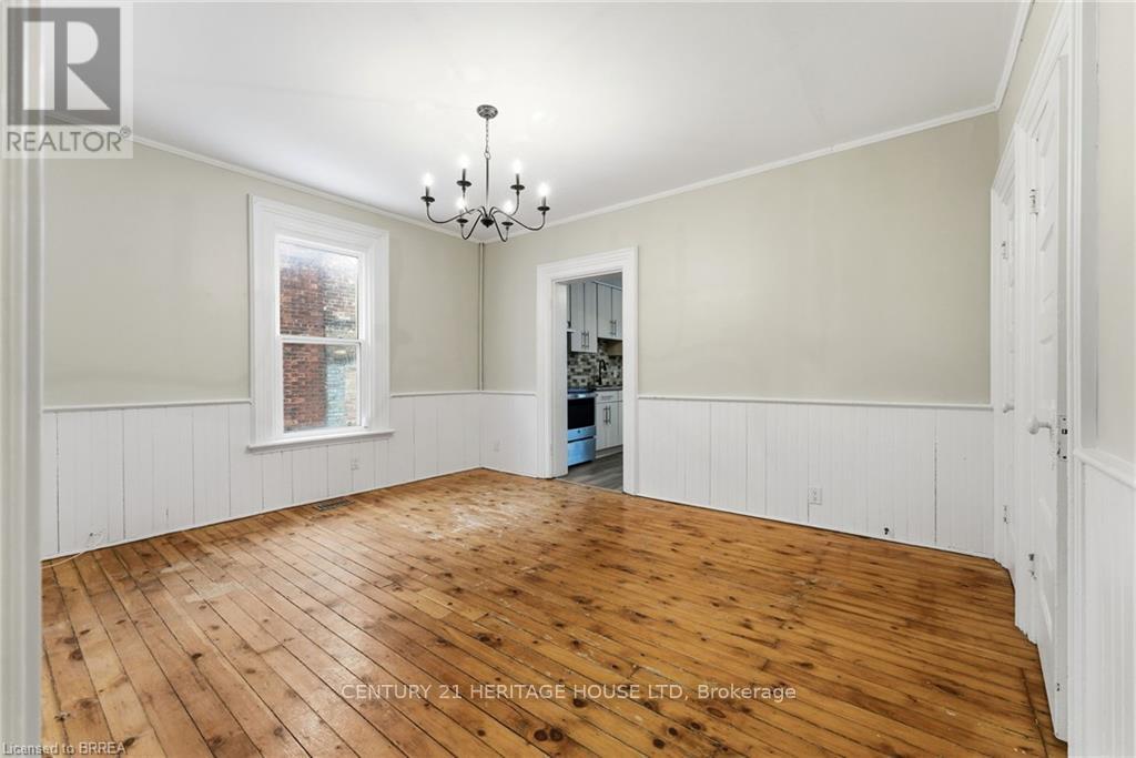 174-176 Darling Street, Brantford, Ontario  N3S 3W6 - Photo 5 - X12888842