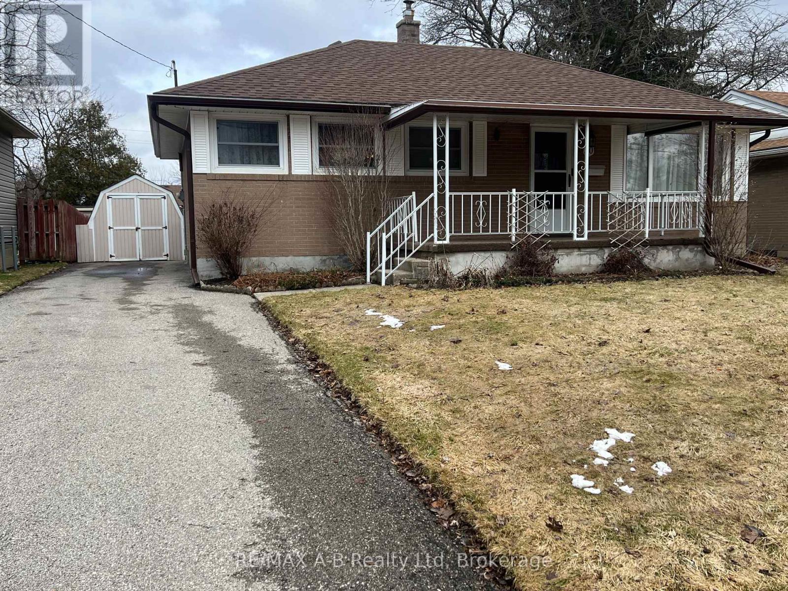 30 ARTHUR STREET, Stratford, Ontario