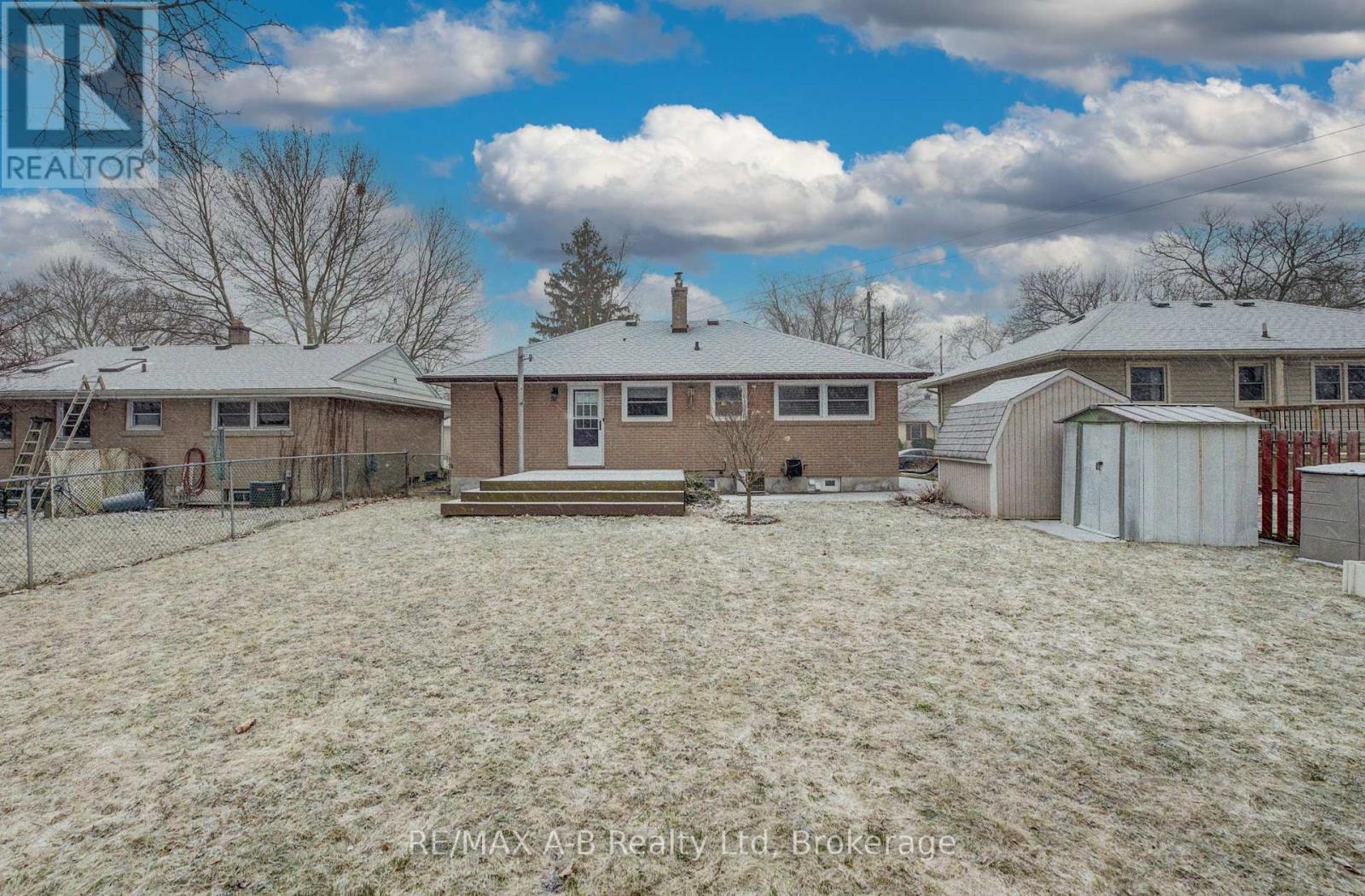 30 Arthur Street, Stratford, Ontario  N5A 6E3 - Photo 26 - X12883474