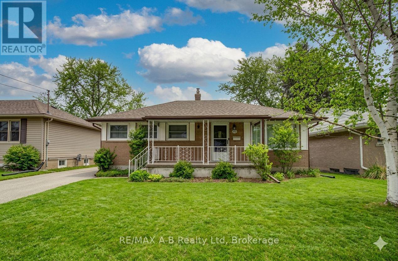 30 Arthur Street, Stratford, Ontario  N5A 6E3 - Photo 5 - X12883474