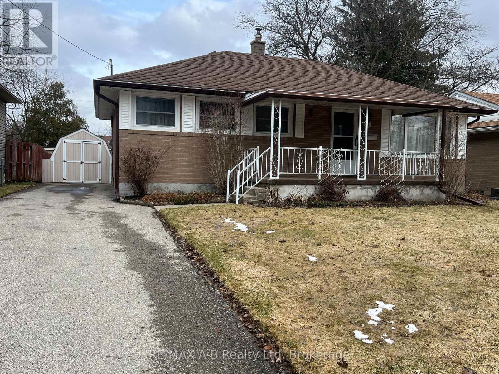 30 Arthur Street, Stratford, Ontario  N5A 6E3 - Photo 4 - X12883474