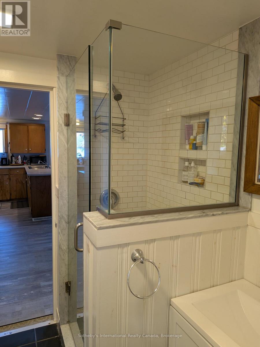 1063 Whiteside Road, Muskoka Lakes (Medora), Ontario  P0B 1J0 - Photo 13 - X12513662