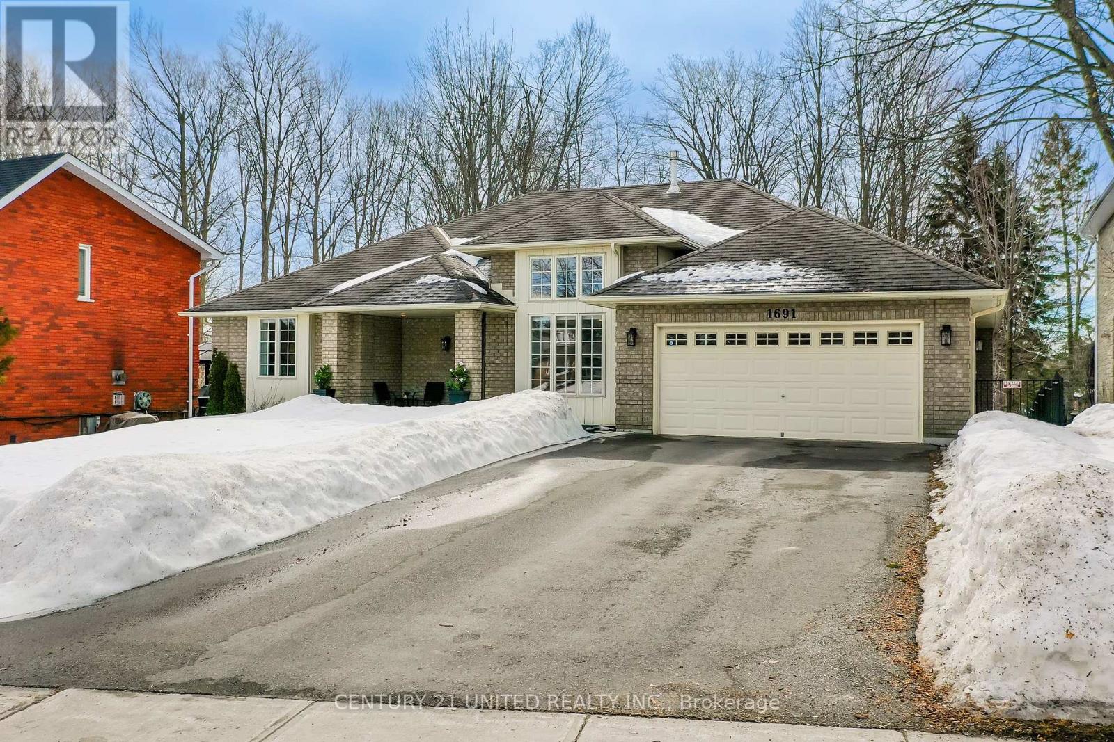 1691 FORSTER AVENUE, Peterborough, Ontario
