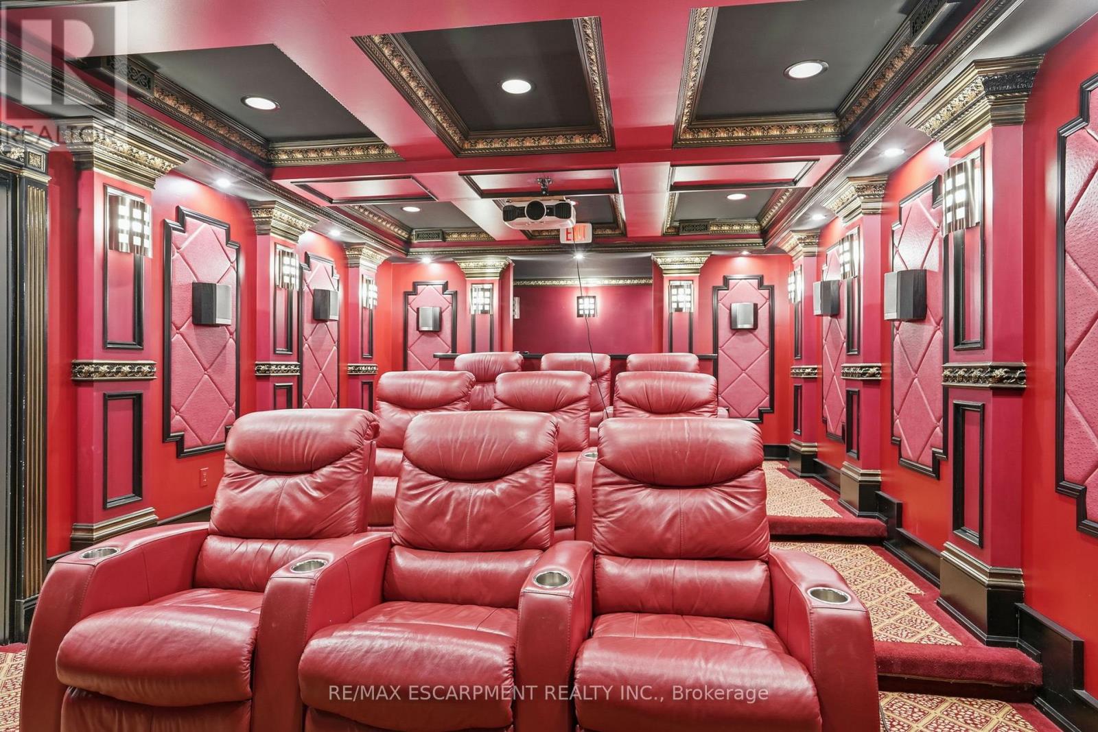 2489 Olinda Court, Mississauga, Ontario  L5C 4P5 - Photo 38 - W12877606