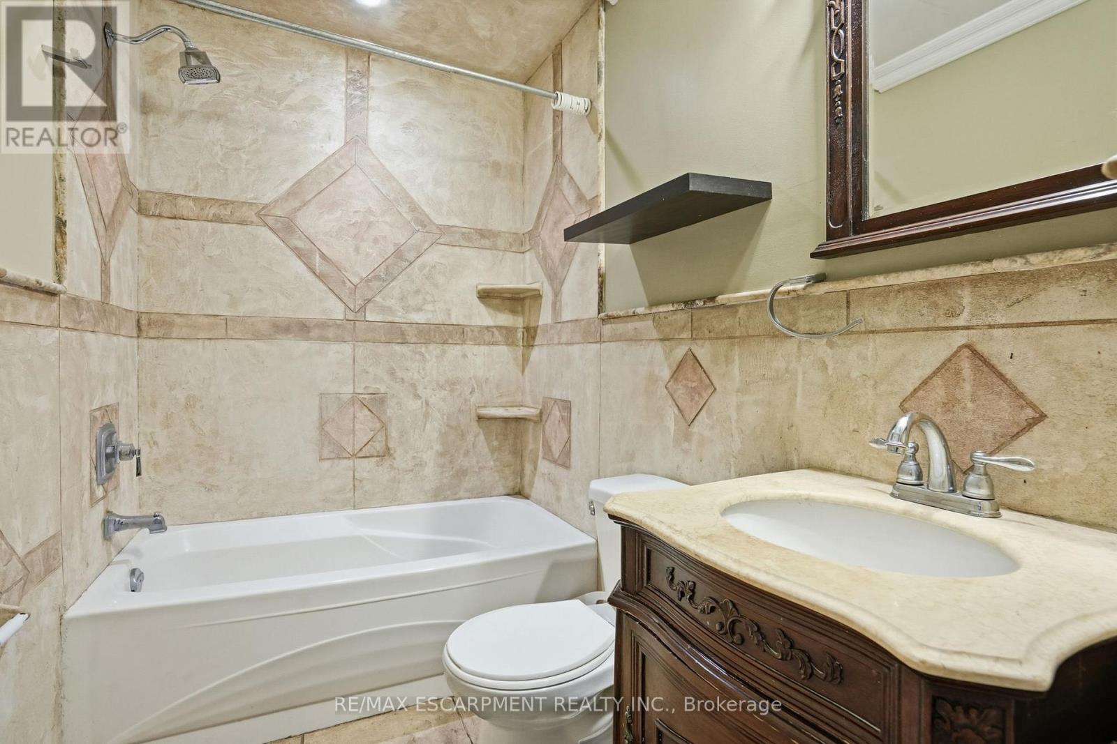 2489 Olinda Court, Mississauga, Ontario  L5C 4P5 - Photo 44 - W12877606