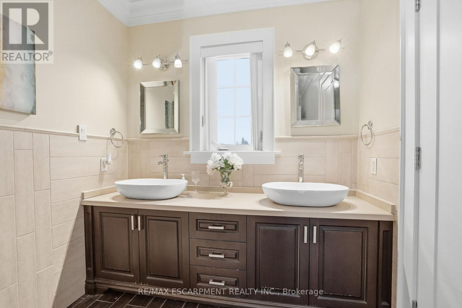 2489 Olinda Court, Mississauga, Ontario  L5C 4P5 - Photo 27 - W12877606