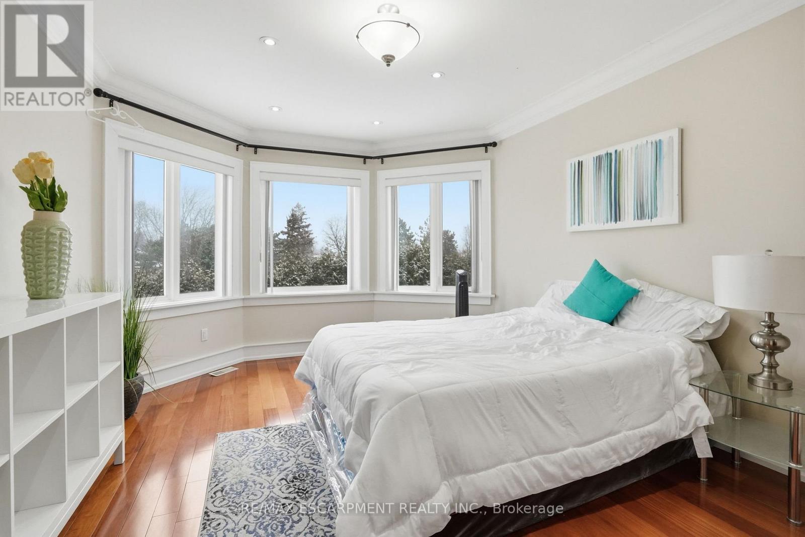 2489 Olinda Court, Mississauga, Ontario  L5C 4P5 - Photo 28 - W12877606