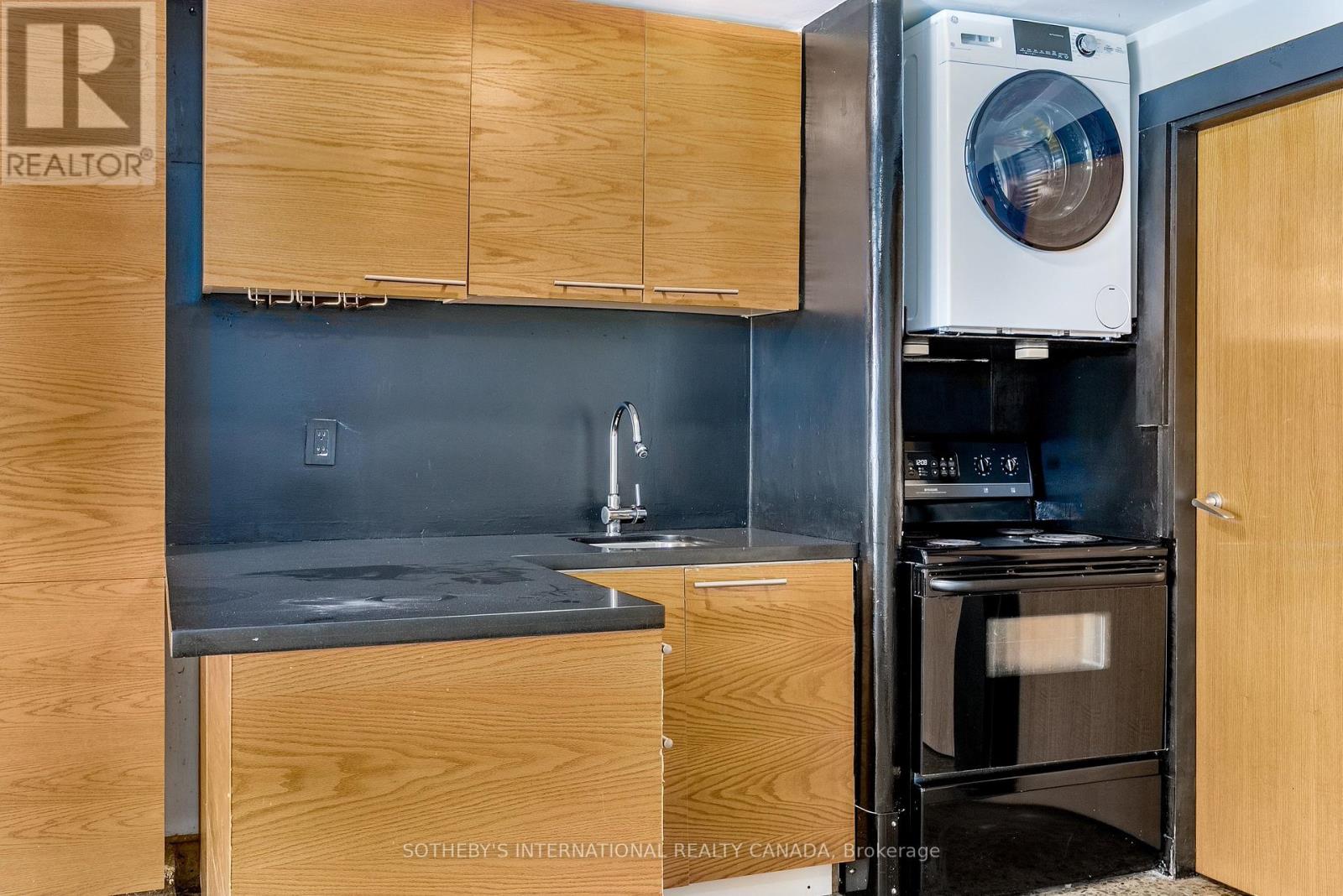 Lower - 62 Summerhill Gardens, Toronto, Ontario  M4T 1B4 - Photo 14 - C12788114