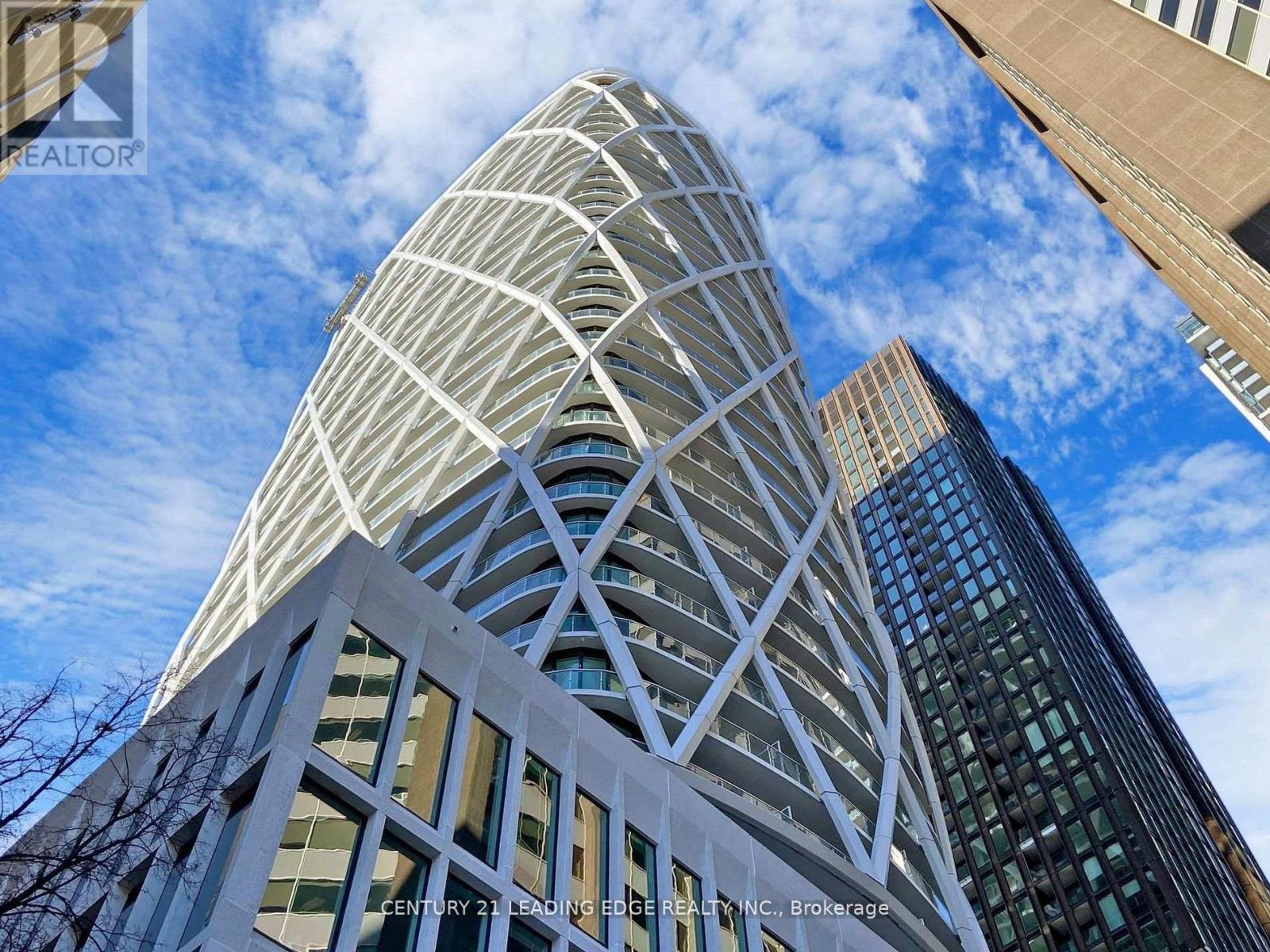 2614 - 230 Simcoe Street, Toronto (Kensington-Chinatown), Ontario  M5T 0G7 - Photo 2 - C12861750