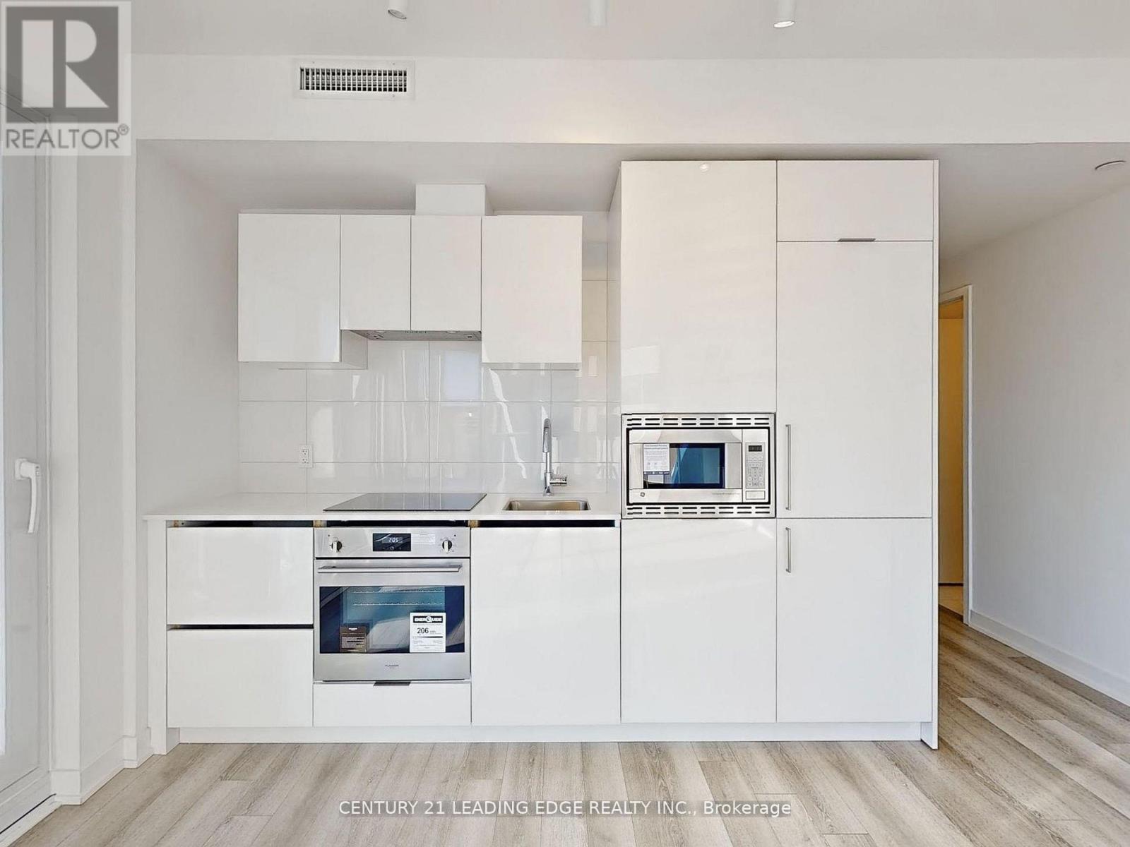 2614 - 230 Simcoe Street, Toronto (Kensington-Chinatown), Ontario  M5T 0G7 - Photo 8 - C12861750