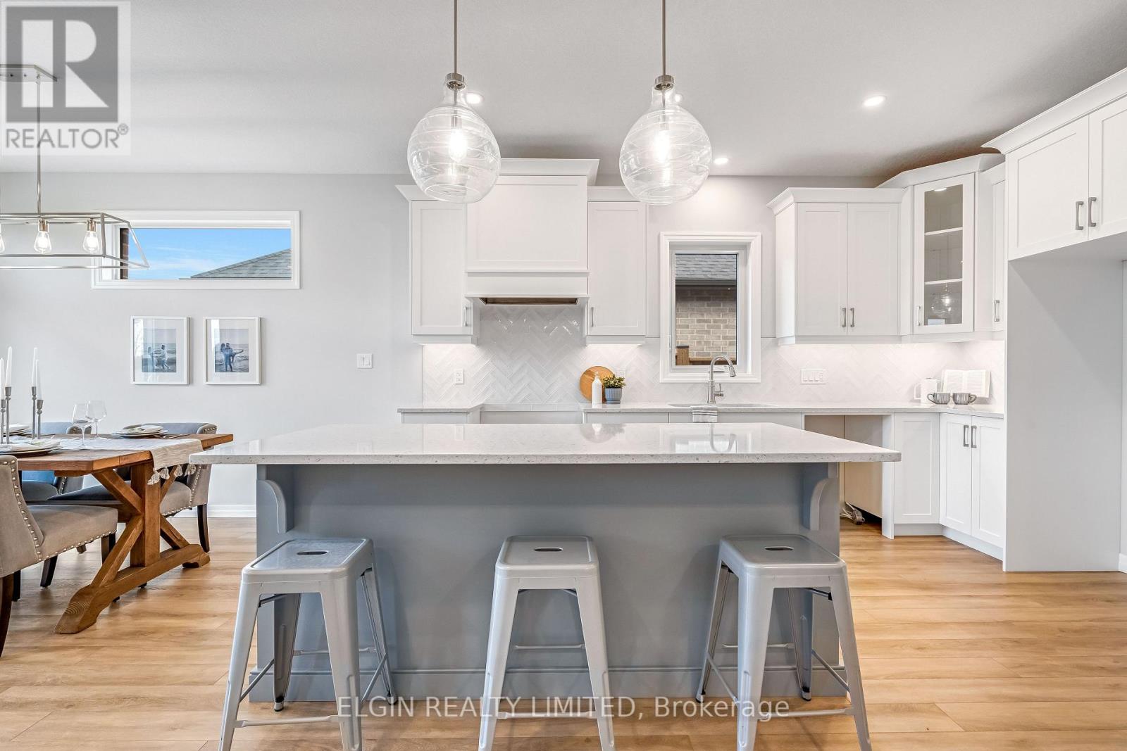 Photo 11 of 39 for 254 Renaissance Drive