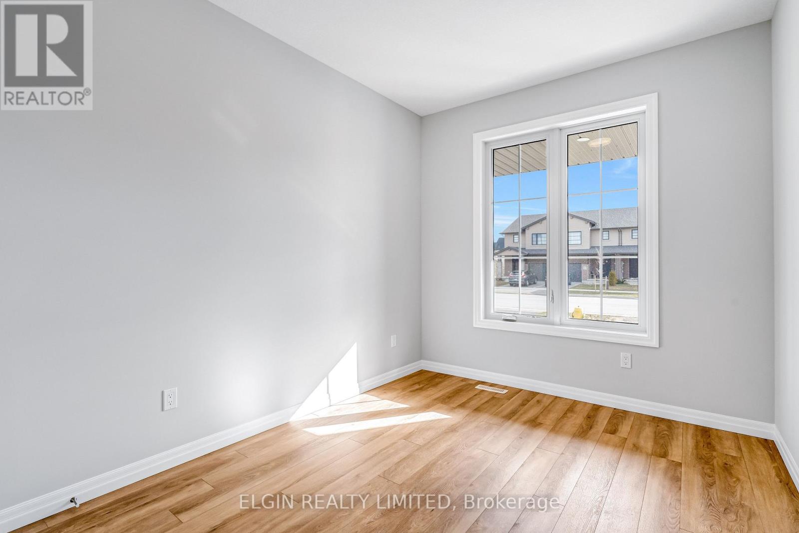 254 Renaissance Drive, St. Thomas, Ontario  N5R 0P9 - Photo 4 - X12766928