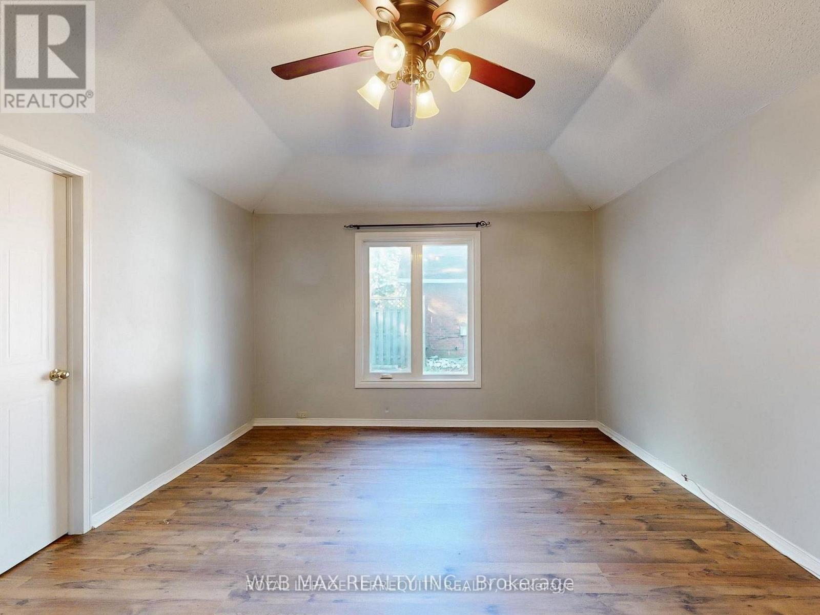 40 Brennan Avenue, Barrie (South Shore), Ontario  L4N 3X3 - Photo 18 - S12846554