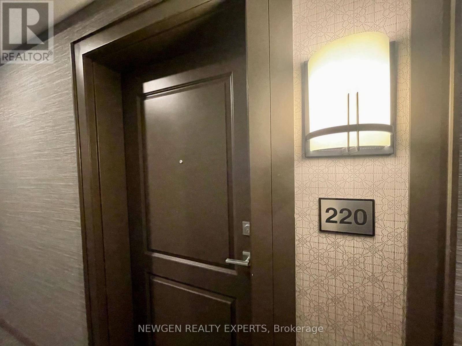 220 - 460 Dundas Street E, Hamilton (Waterdown), Ontario  L8B 2A5 - Photo 12 - X12888852