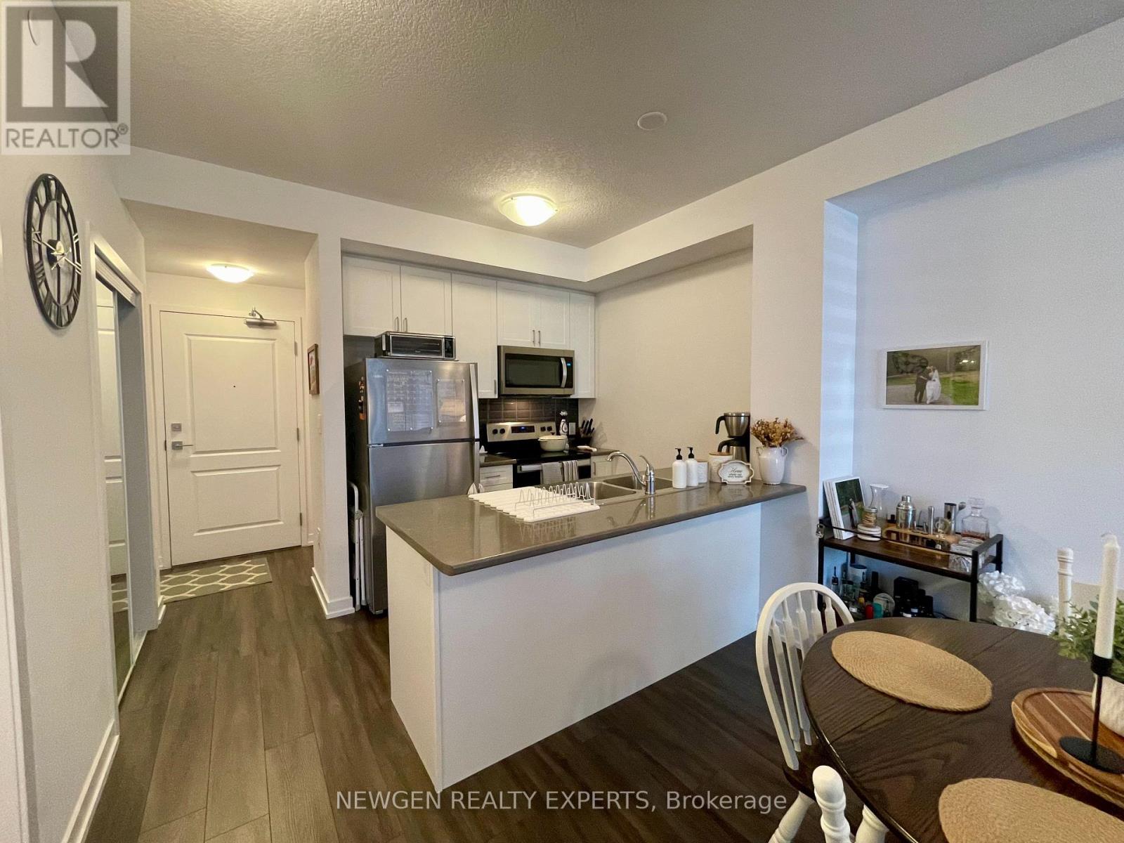 220 - 460 Dundas Street E, Hamilton (Waterdown), Ontario  L8B 2A5 - Photo 13 - X12888852