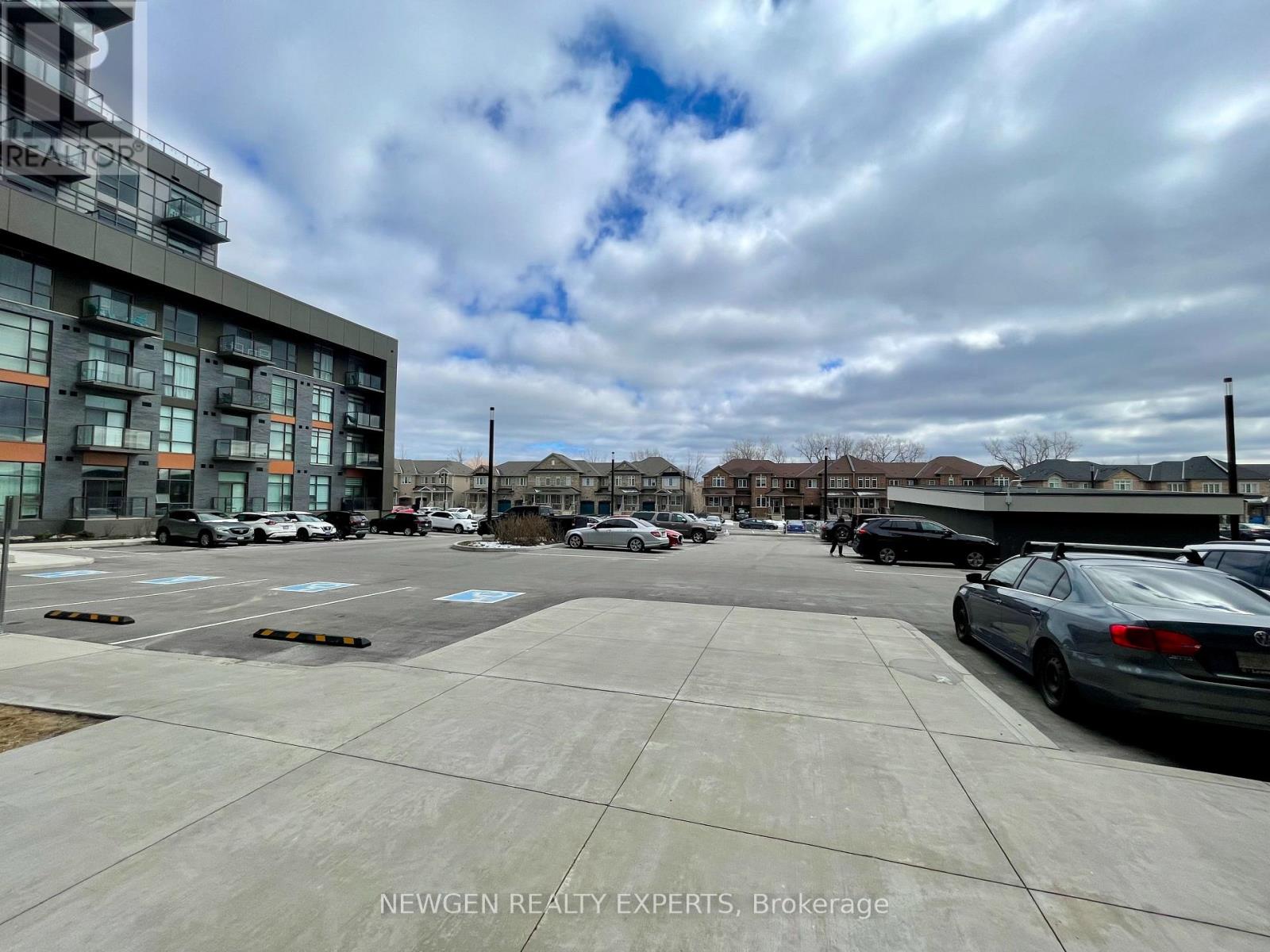 220 - 460 Dundas Street E, Hamilton (Waterdown), Ontario  L8B 2A5 - Photo 4 - X12888852