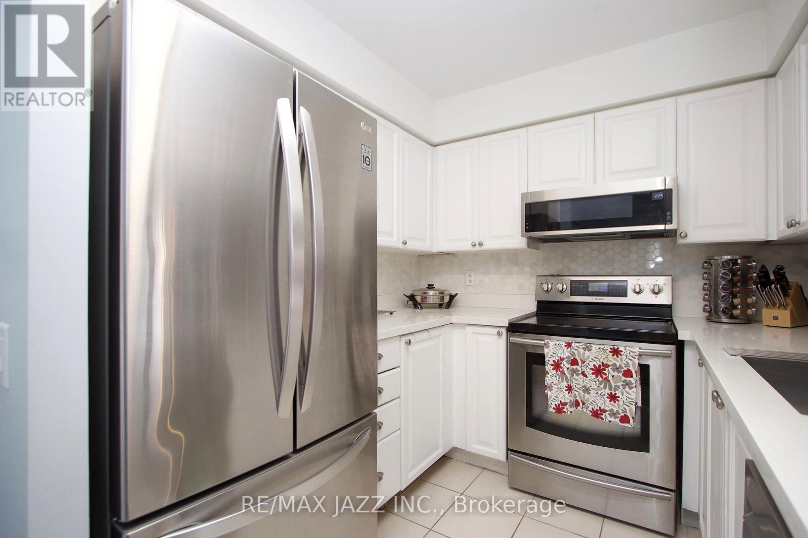 208 - 8 Mondeo Drive, Toronto, Ontario  M1P 5C7 - Photo 12 - E12889010