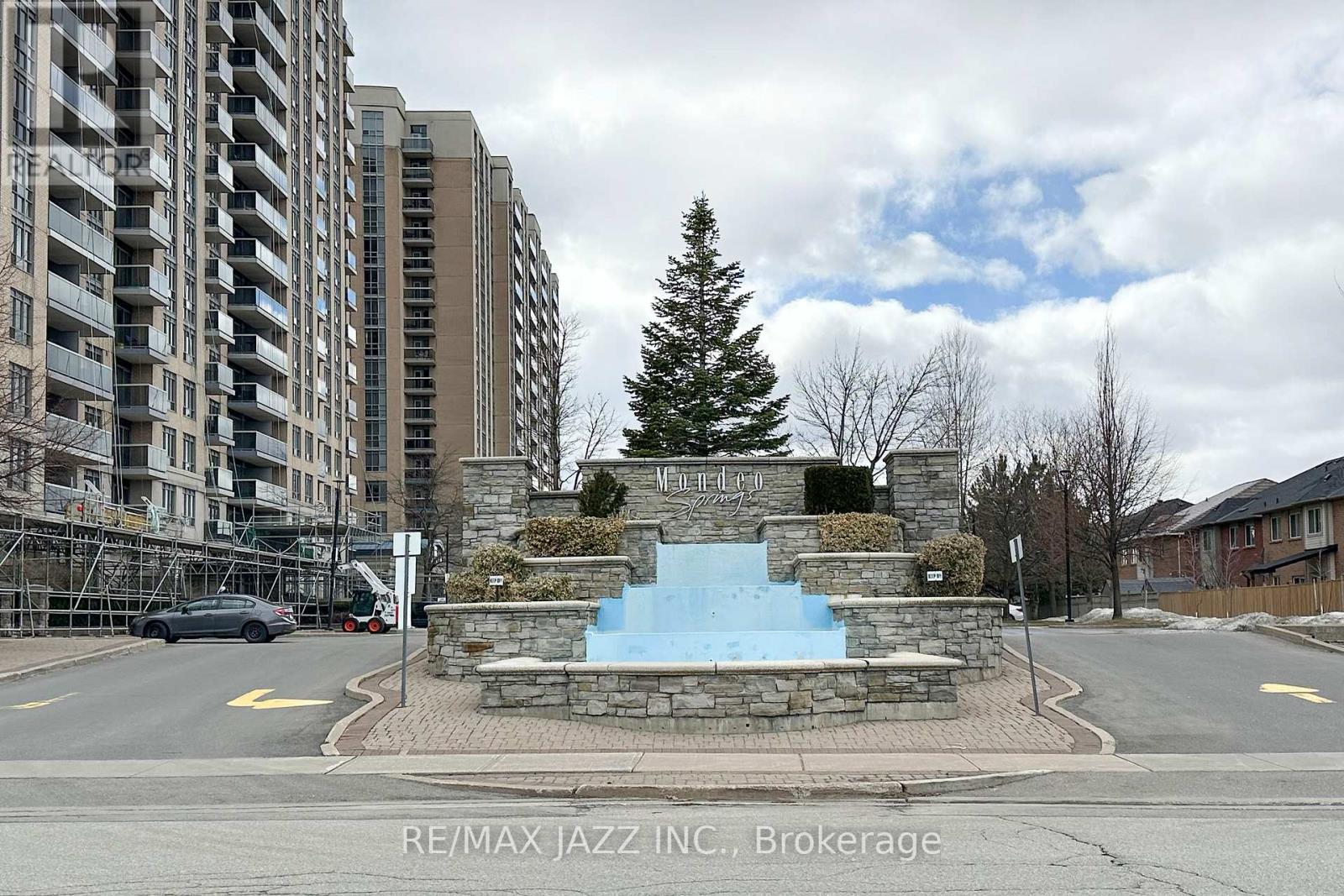 208 - 8 Mondeo Drive, Toronto, Ontario  M1P 5C7 - Photo 3 - E12889010