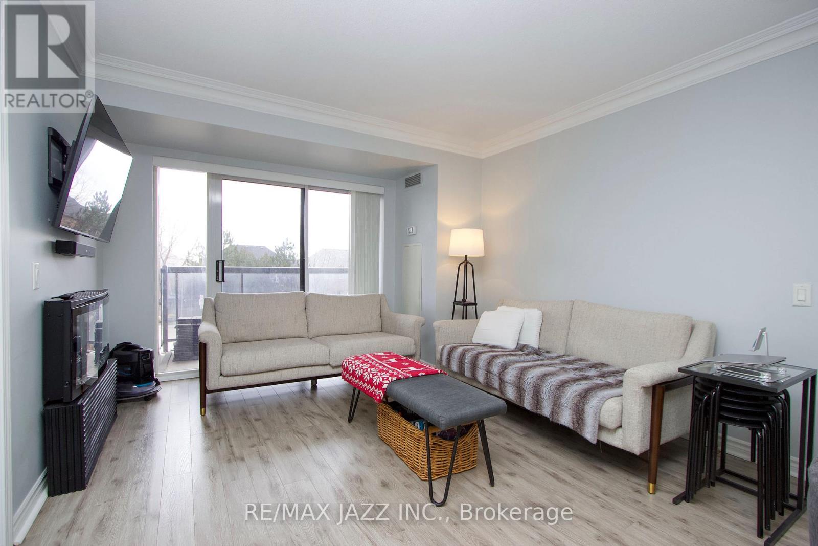 208 - 8 Mondeo Drive, Toronto, Ontario  M1P 5C7 - Photo 8 - E12889010