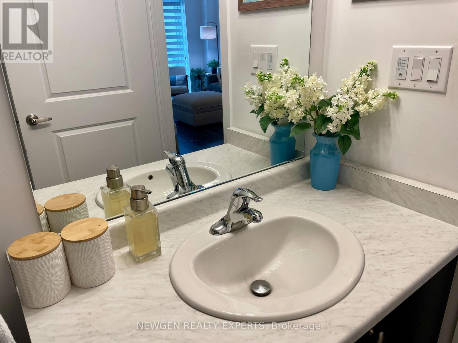 220 - 460 Dundas Street E, Hamilton (Waterdown), Ontario  L8B 2A5 - Photo 22 - X12888852