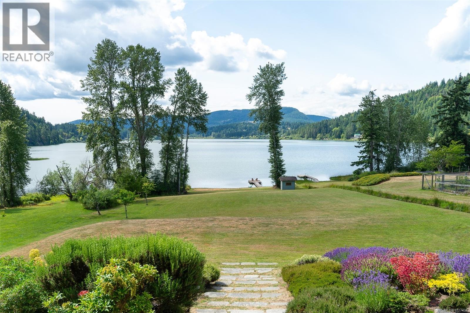 121 Howard Rd, Salt Spring, British Columbia  V8K 1N2 - Photo 2 - 1027494