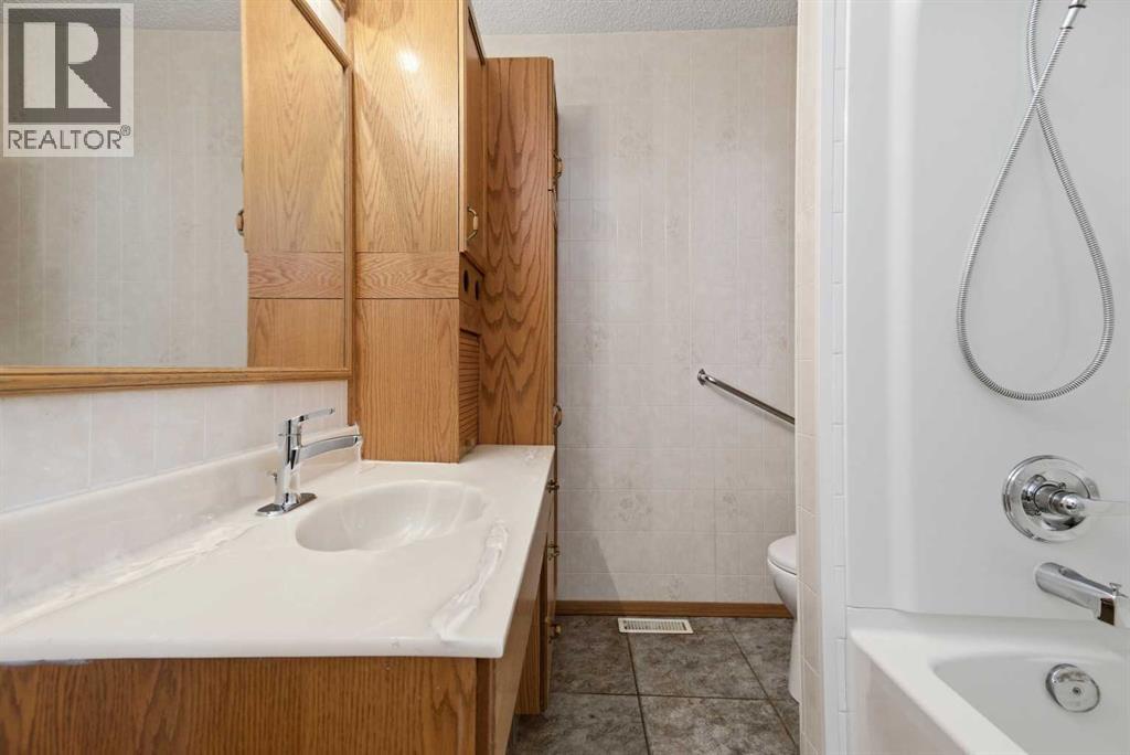 145 Wilson Crescent, Red Deer, Alberta  T4N 5V6 - Photo 16 - A2293378