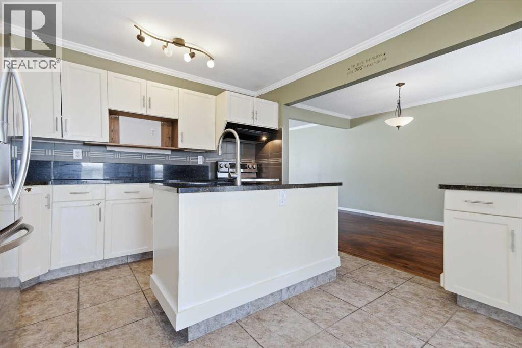 145 Wilson Crescent, Red Deer, Alberta  T4N 5V6 - Photo 3 - A2293378