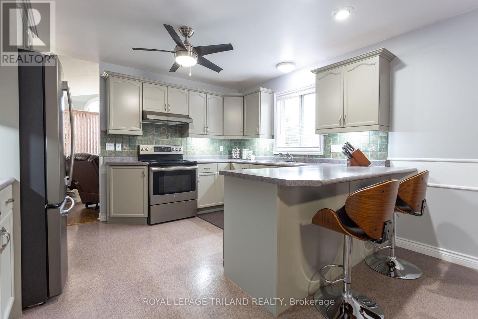 30 James Turvey Place Nw, Central Elgin, Ontario  N5P 4K7 - Photo 8 - X12888952