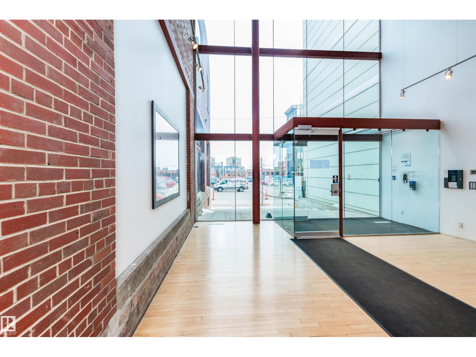 #212 10309 107 St Nw, Edmonton, Alberta  T5J 1K3 - Photo 3 - E4477325