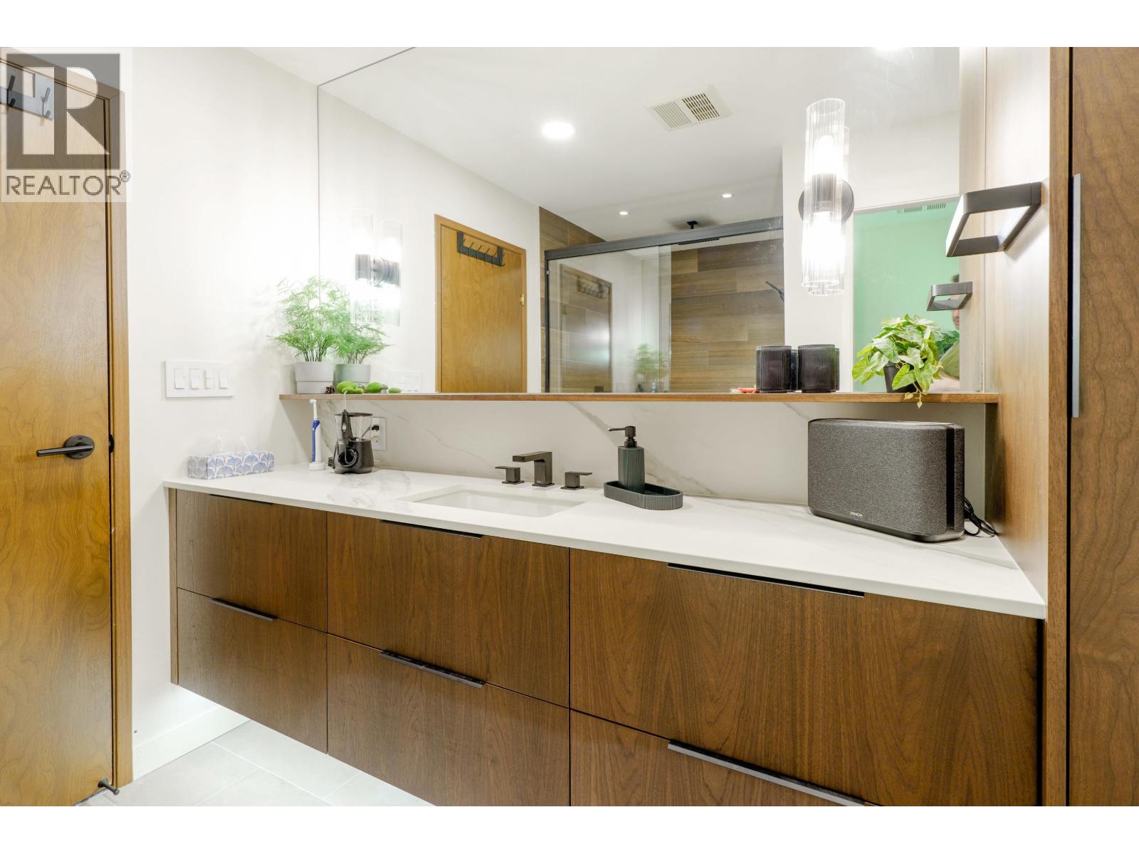 27573 Sayers Crescent, Maple Ridge, British Columbia  V2W 1N3 - Photo 8 - R3080134