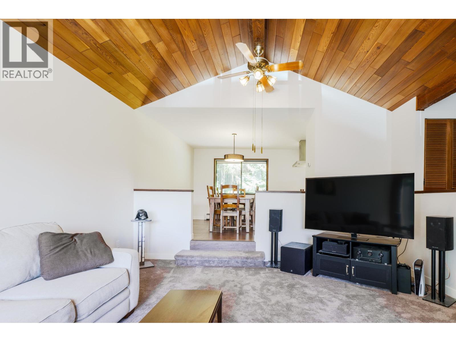 27573 Sayers Crescent, Maple Ridge, British Columbia  V2W 1N3 - Photo 5 - R3080134