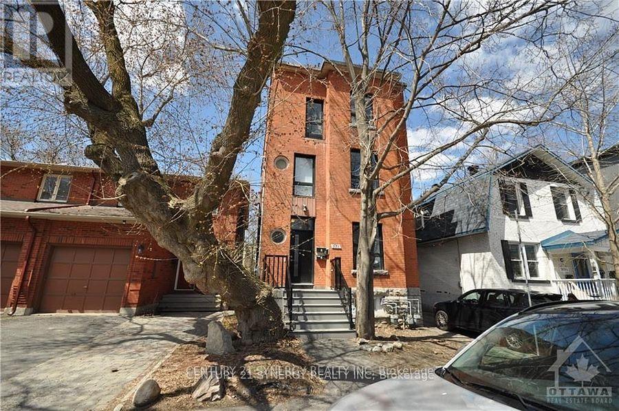1b - 571 Mcleod Street, Ottawa, Ontario  K1R 5R2 - Photo 2 - X12888988
